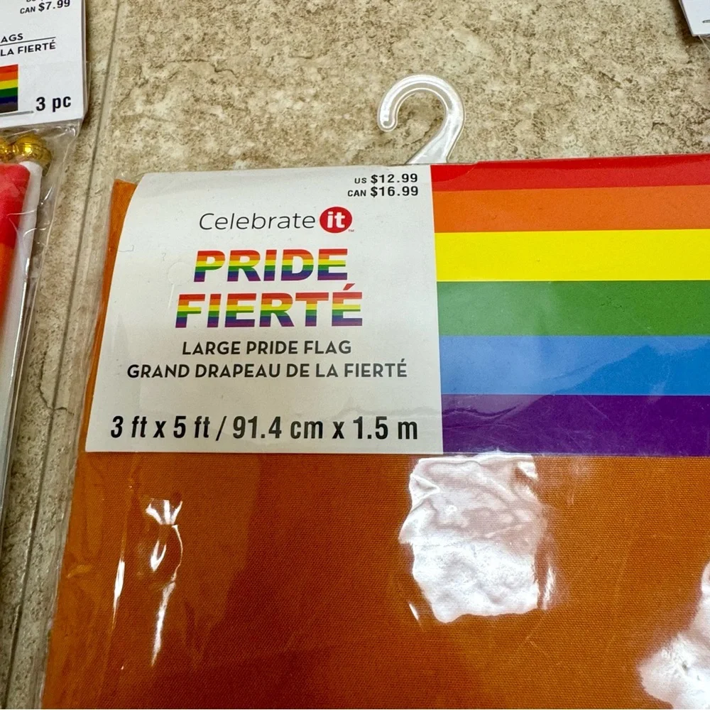 Pride Celebrate It Lot 3 x 5 Large Pride Flag Lot of 7 Packs Mini Pride Flag New